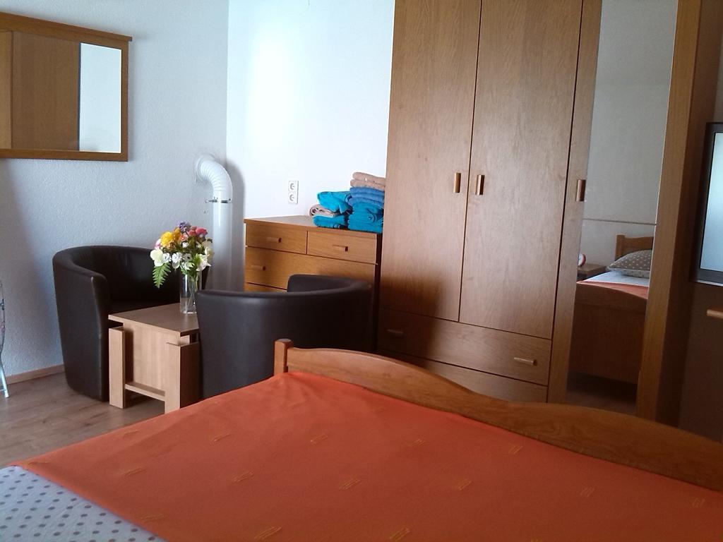 Apartments Batarilo Gornji Karin Bilik gambar
