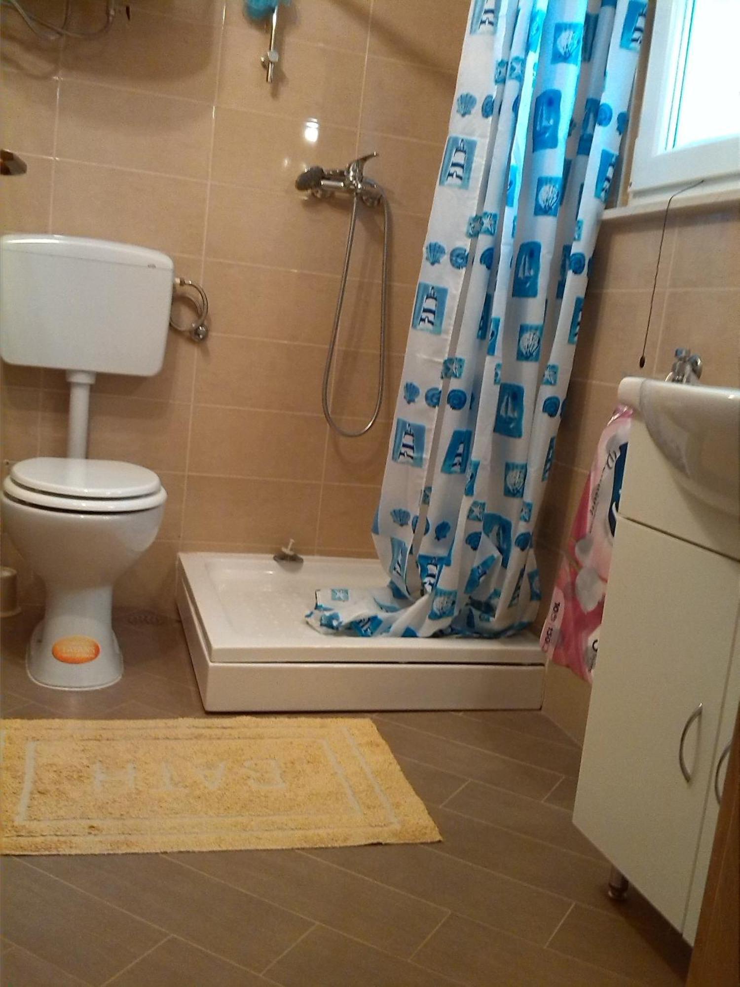 Apartments Batarilo Gornji Karin Bilik gambar