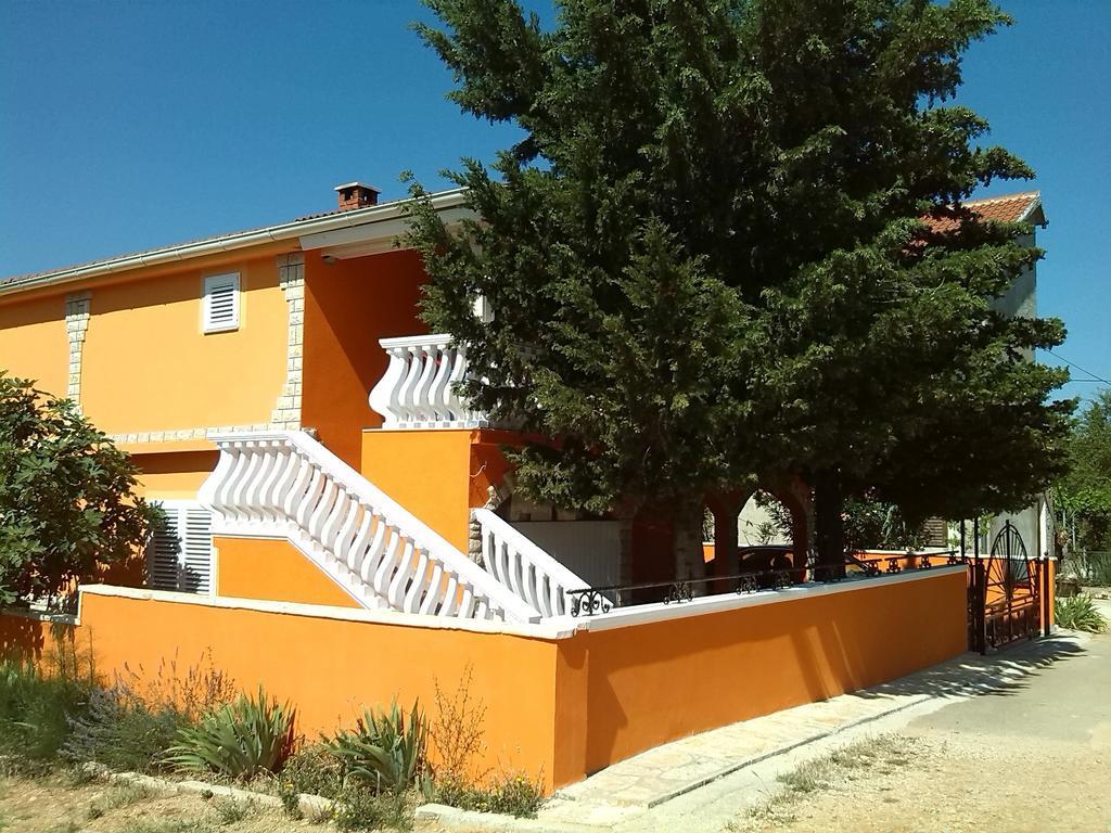Apartments Batarilo Gornji Karin Luaran gambar