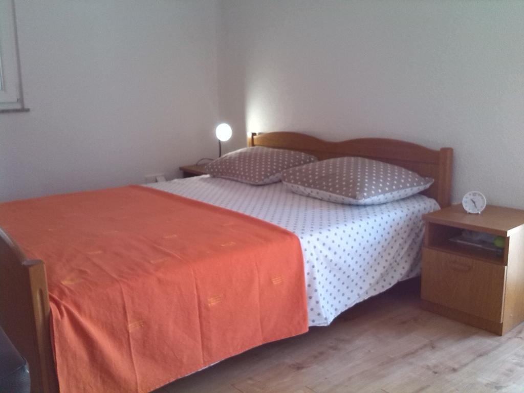 Apartments Batarilo Gornji Karin Bilik gambar