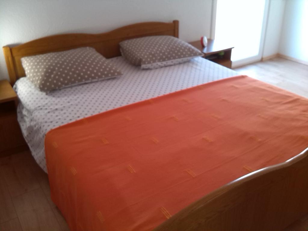 Apartments Batarilo Gornji Karin Bilik gambar