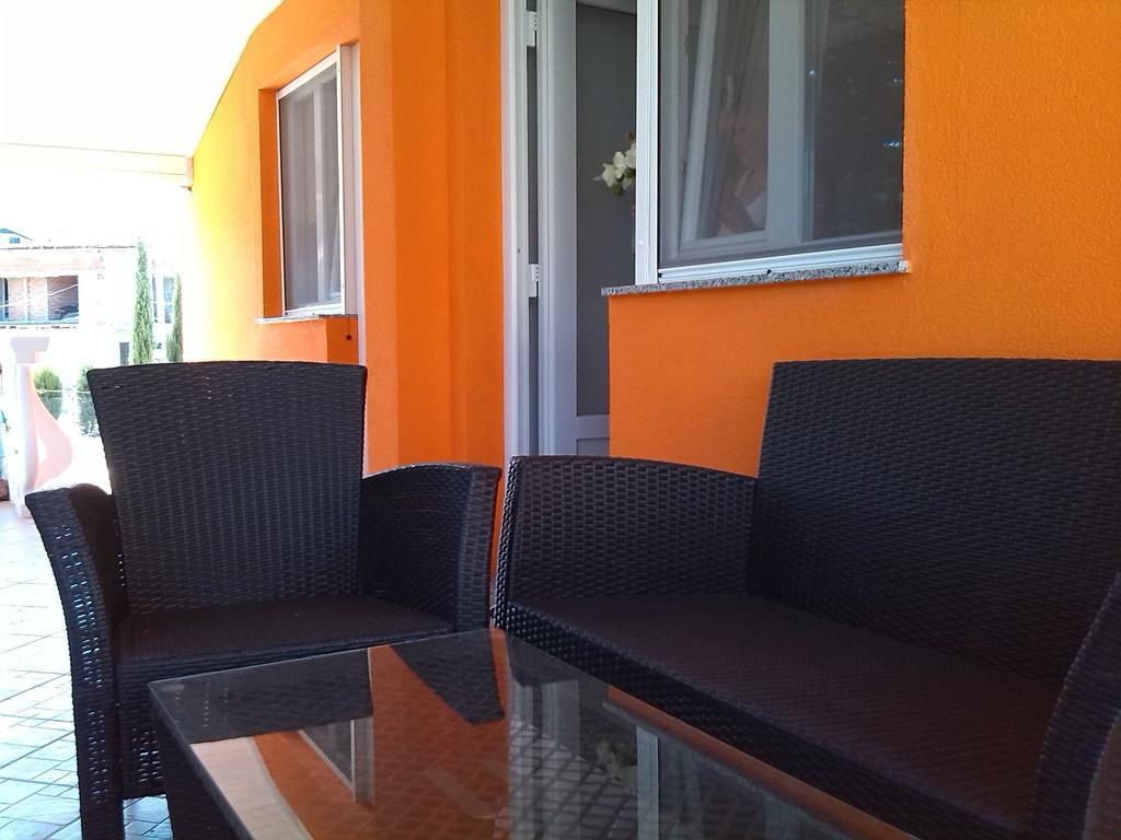 Apartments Batarilo Gornji Karin Bilik gambar