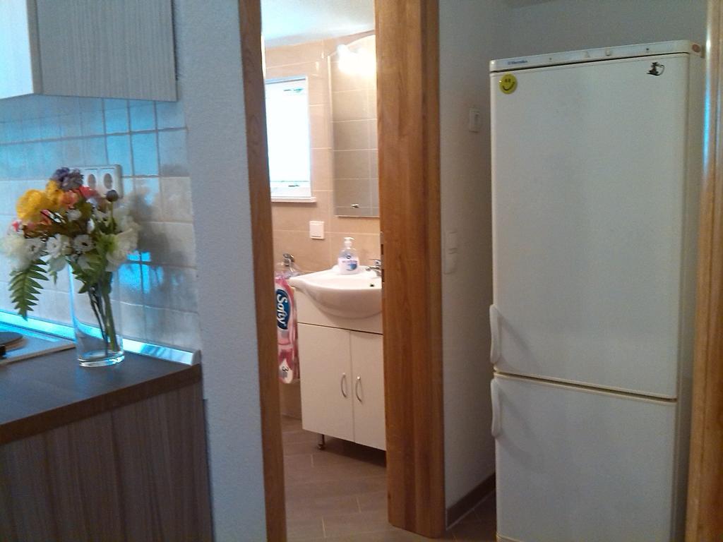 Apartments Batarilo Gornji Karin Bilik gambar