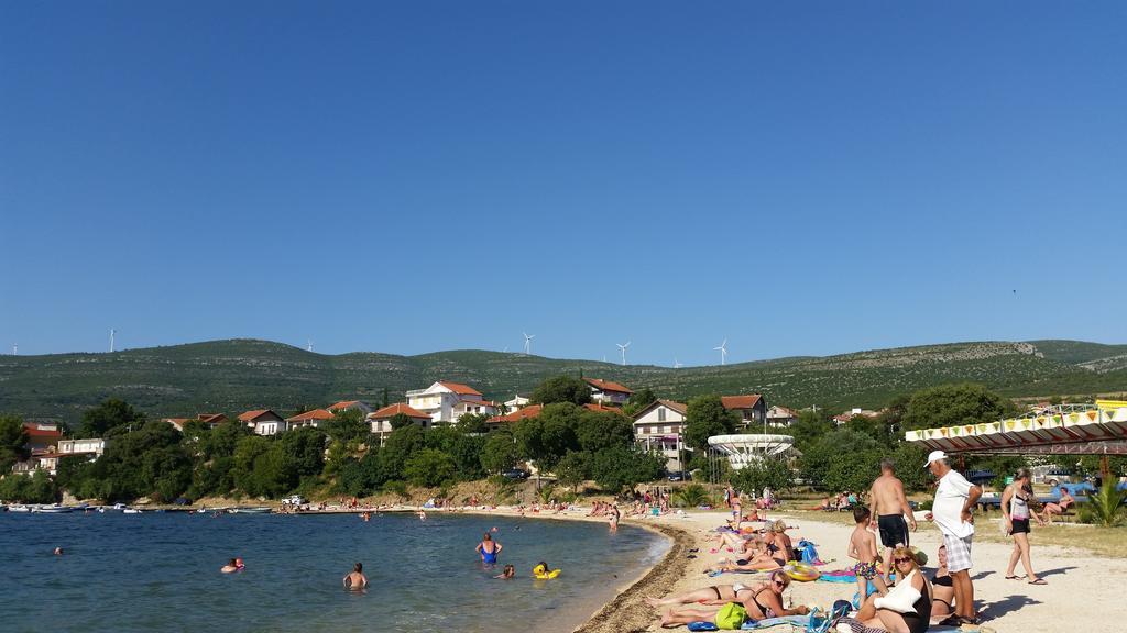 Apartments Batarilo Gornji Karin Luaran gambar