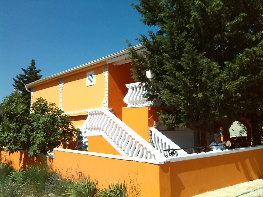 Apartments Batarilo Gornji Karin Luaran gambar